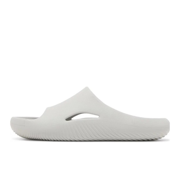 Crocs Sandals M7/W9 NWT - Picture 2 of 10